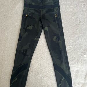 Lululemon camo Inspire Tights size 2